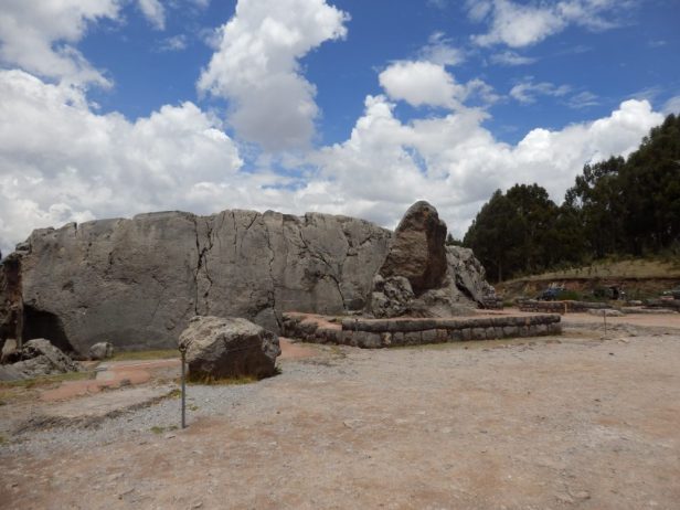Für die Inkas ein heiliger Platz: Felsformationen von Q'enqo